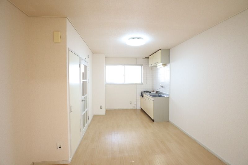 �y���ԁE���r���O�z�@