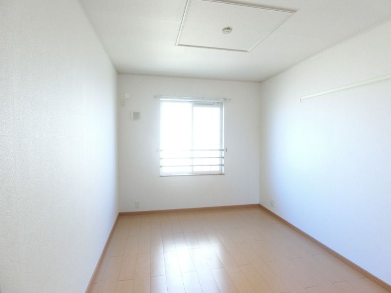 �y�����E���r���O�z�@