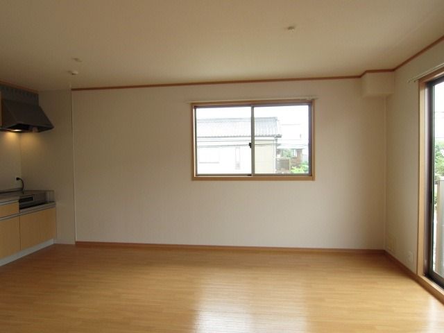 �y�����E���r���O�z�@