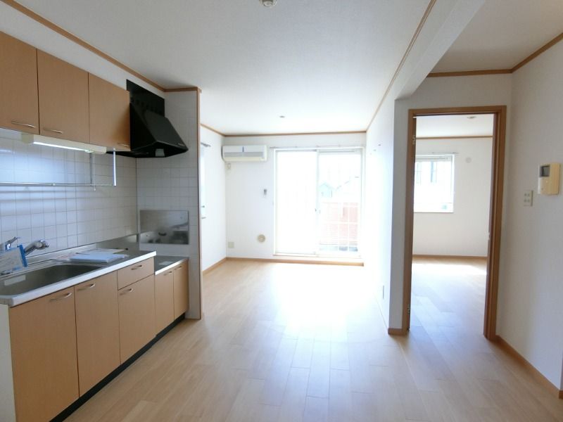 �y���ԁE���r���O�z�@