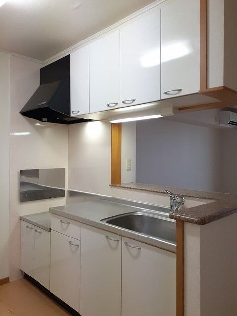 �y�L�b�`���z�@