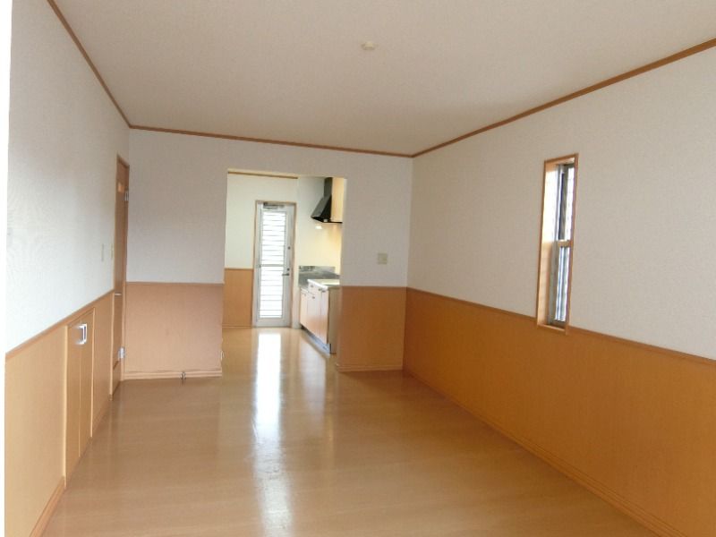 �y���ԁE���r���O�z�@