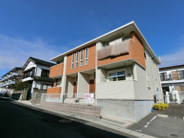 �K�[�f���@�n�E�X�@�T�j�[�̌����O��