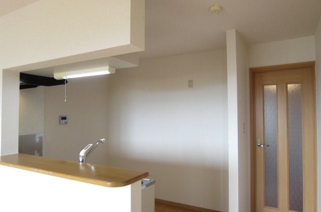 �y�L�b�`���z�@