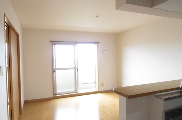 �y���ԁE���r���O�z�@