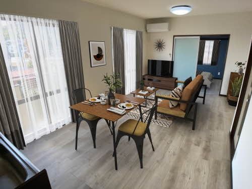 �y���ԁE���r���O�z�@