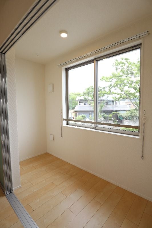 �y���̑������E�X�y�[�X�z�@�C���i�[�e���X