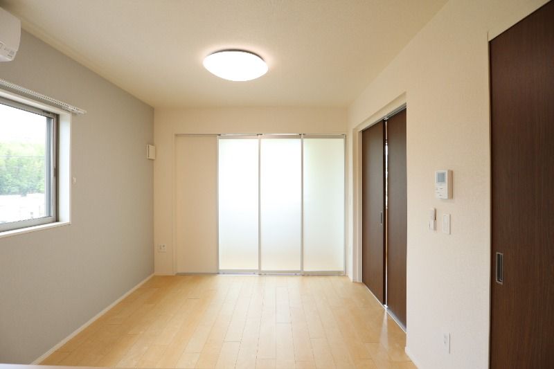 �y���ԁE���r���O�z�@