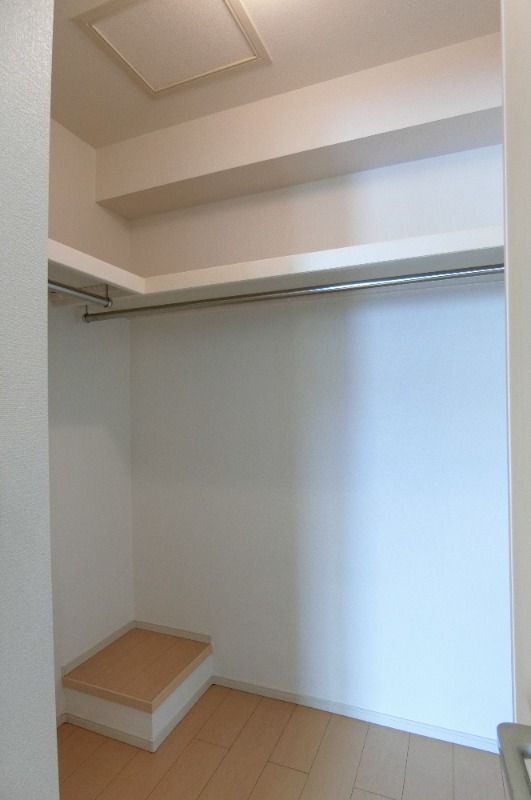 �y���[�z�@�E�H�[�N�C���N���[�[�b�g