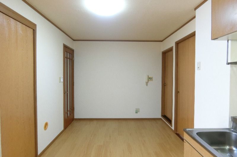 �y���ԁE���r���O�z�@