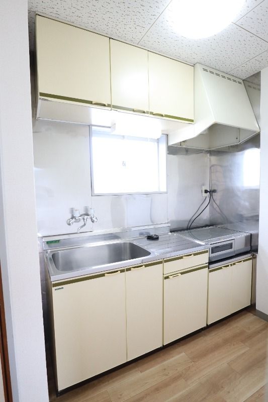 �y�L�b�`���z�@