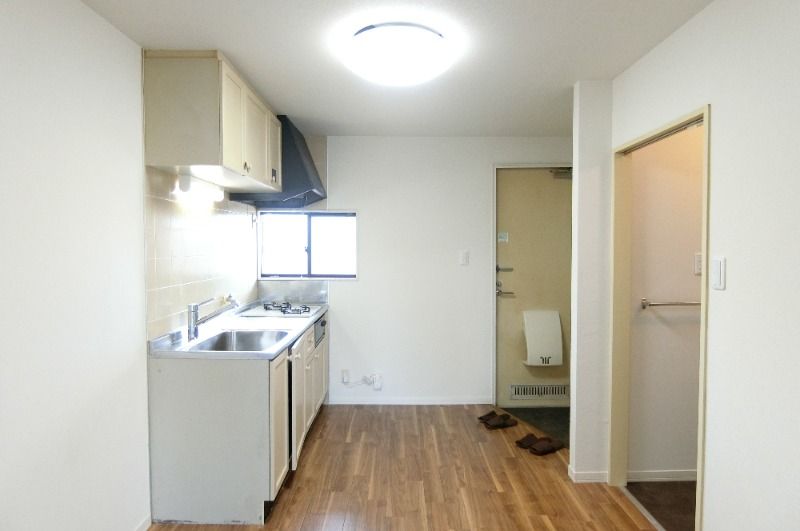 �y�����E���r���O�z�@